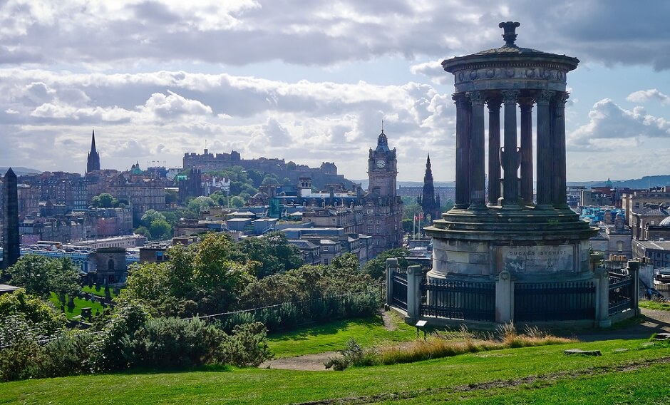 Vue sur la ville d'Edimbourg en Ecosse.