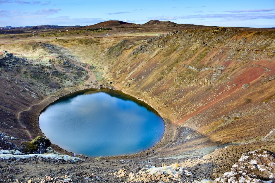 Vue du cratère de Kerið en Islande.