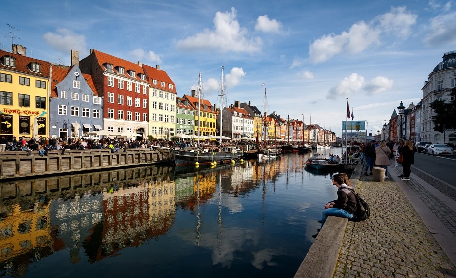 Vue du Nyhavn à Copenhague au Danemark.