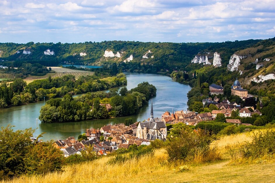 Vue des Andelys en Normandie.