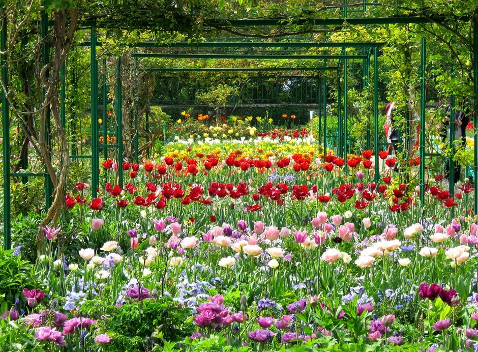 Vue des jardins de Claude Monet à Giverny en Normandie.