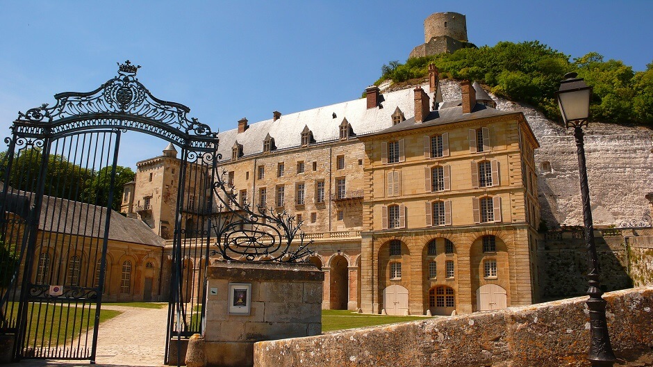 Vue des châteaux de la Roche Guyon.