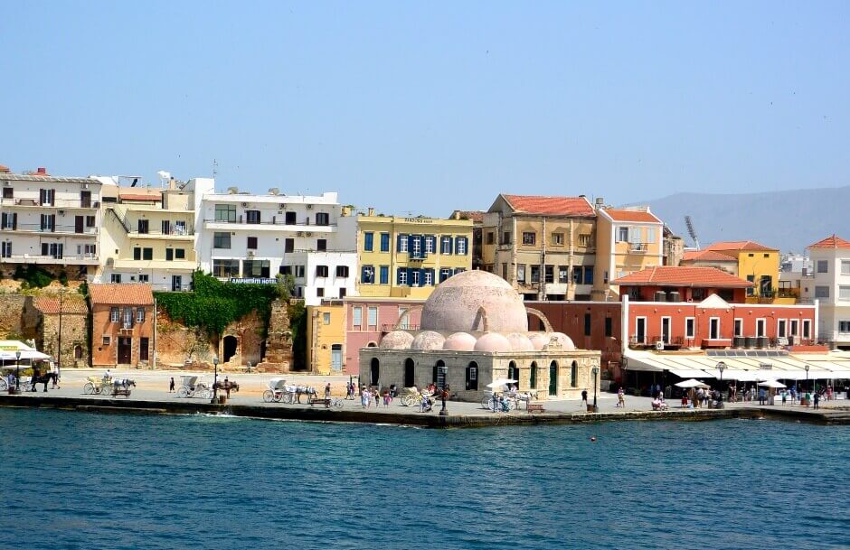 Vue du port de La Canée en Crète.