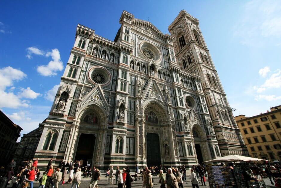 Vue de la façade de la cathédrale de Florence.