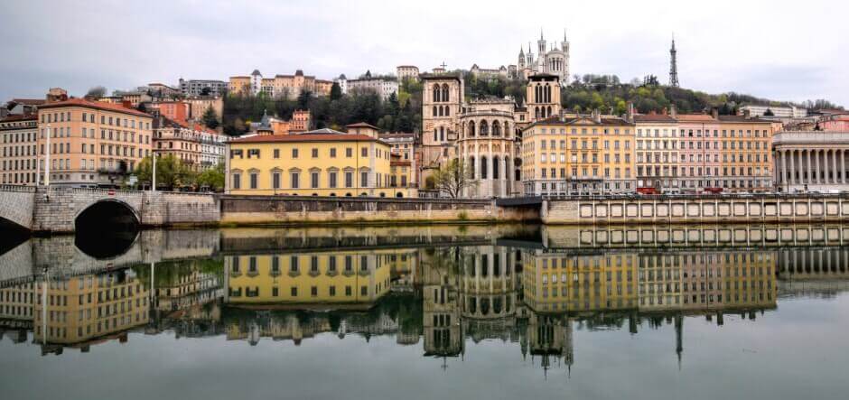 Vue du vieux Lyon, le long du Rhône.