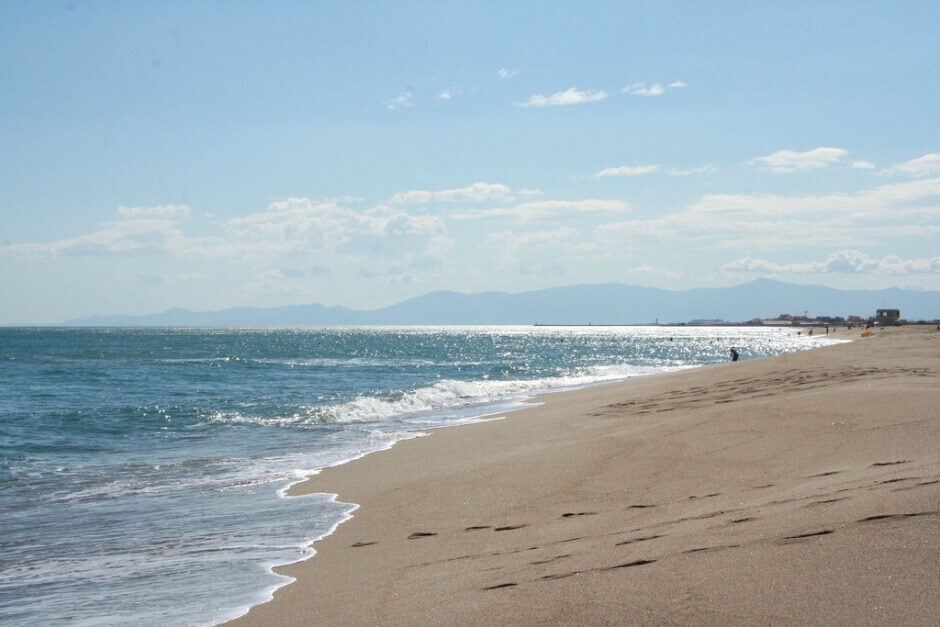 Vue d'une plage à Leucate.