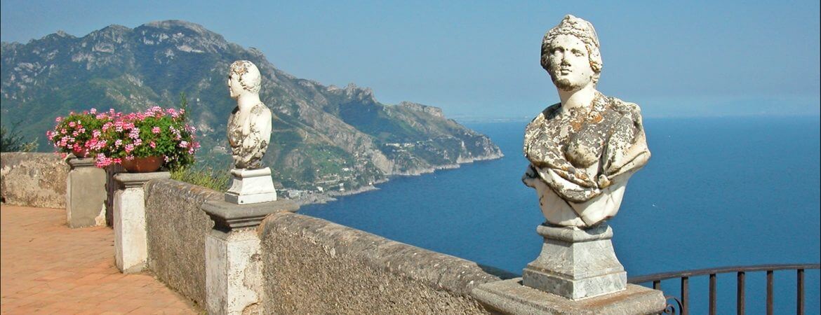 Vue de la côte amalfitaine en Italie.