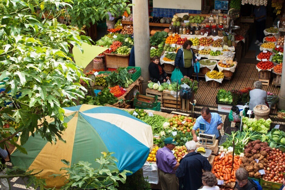 Vue d'un marché à Madère.