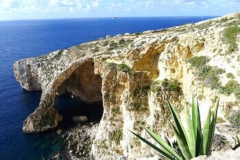 Vue de la Blue Grotto de Malte.
