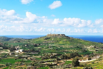 Une colline à Malte.