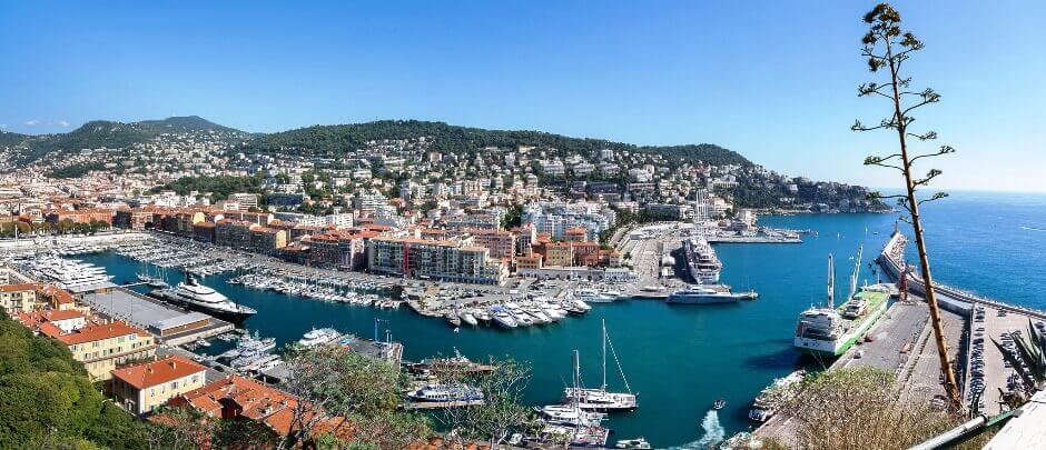 Panorama sur le port de Nice.