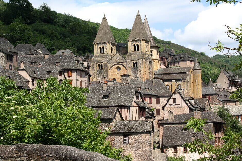 Vue du village de Conques.