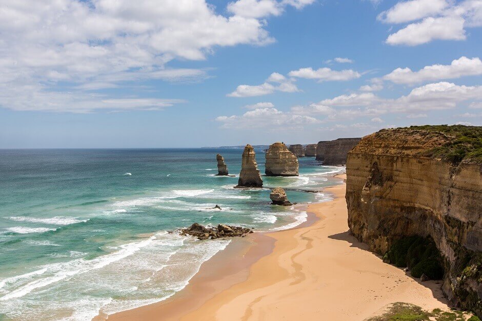 Vue des rochers des Douze Apôtres en Australie.