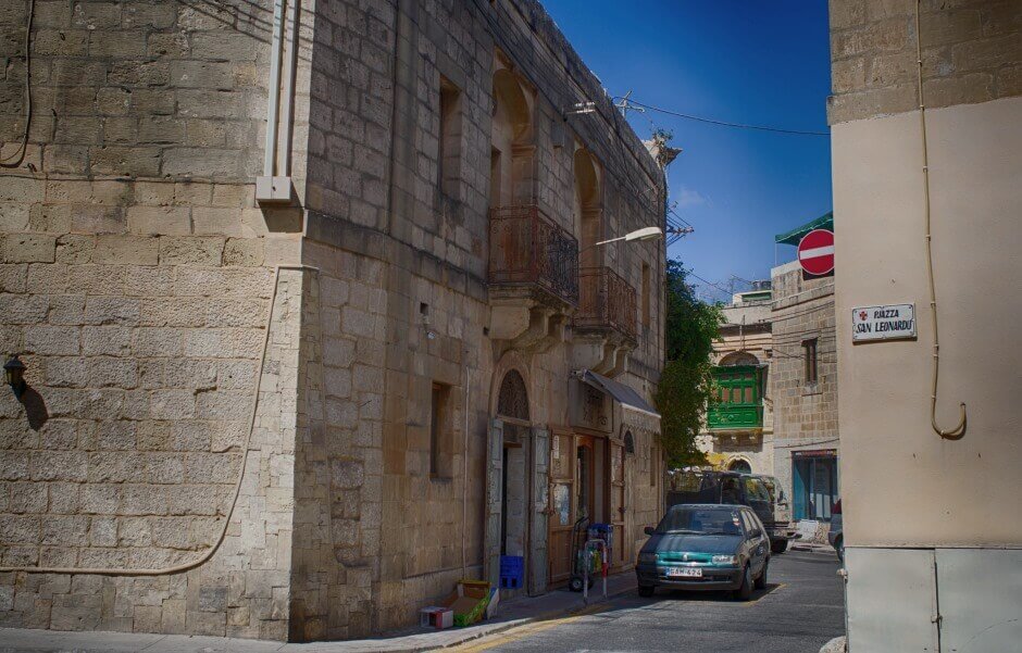 Vue d'une petite rue de Malte.