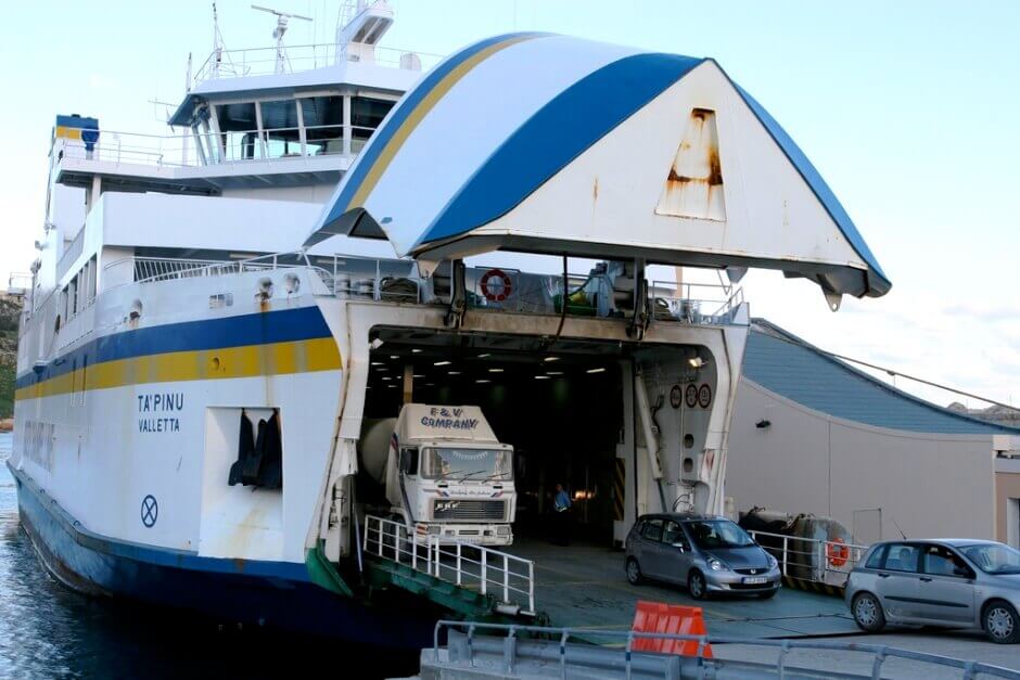 Un ferry à Malte.