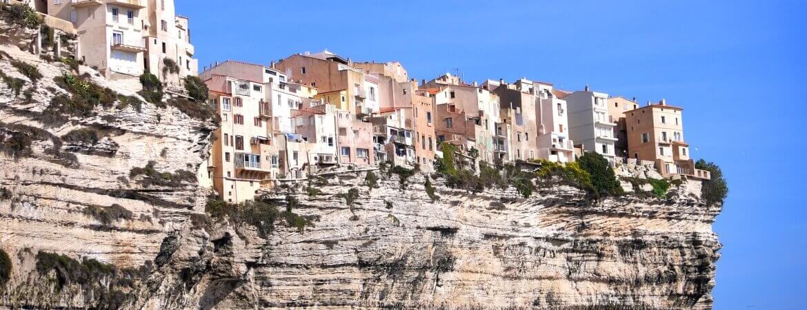 Vue des falaises de Bonifacio.