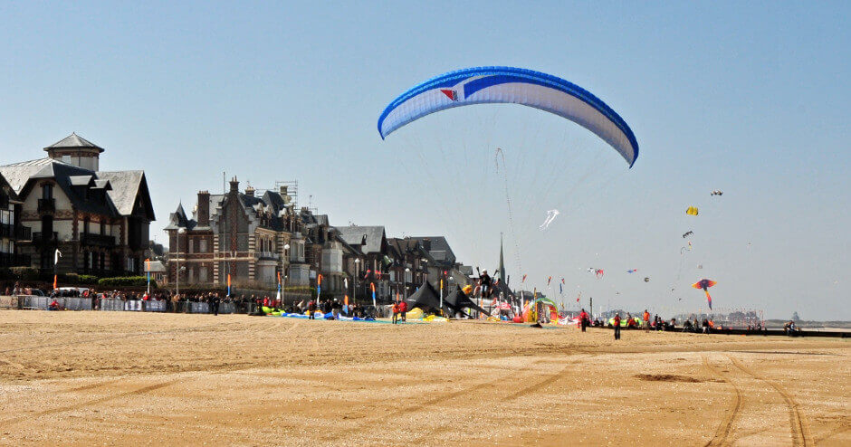 Plage d'Houlgate et cerf-volants