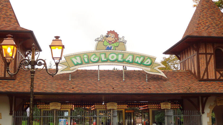 Entrée du parc d'attraction Nigloland.