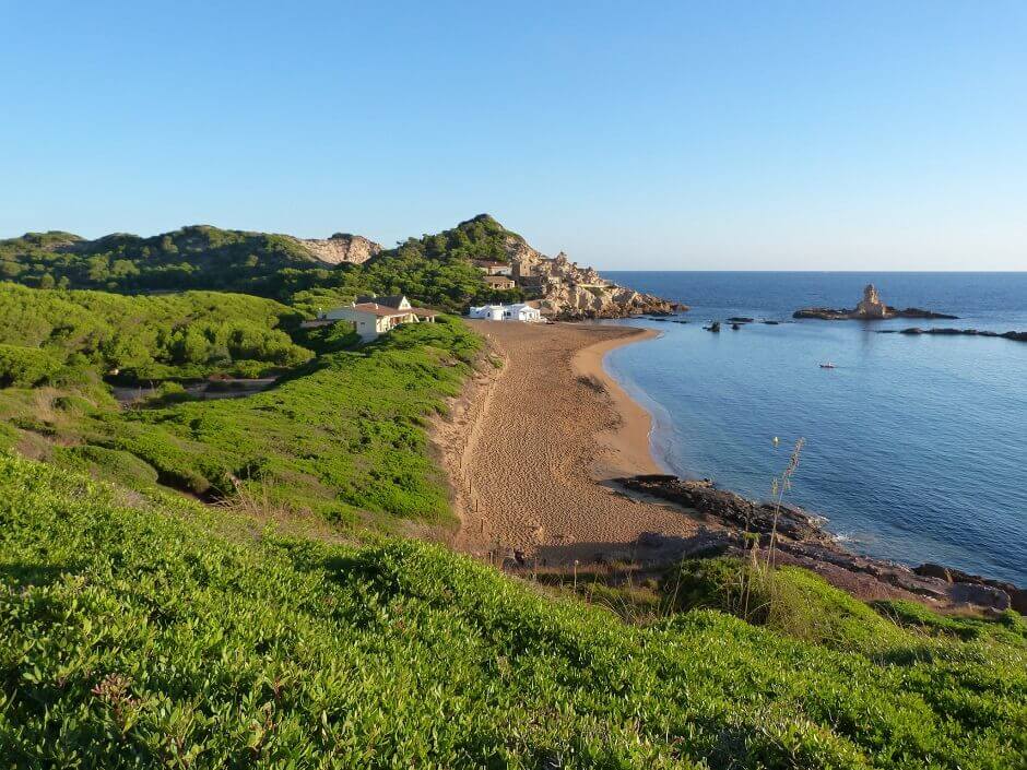 La plage de Cala Pregonda à Minorque.