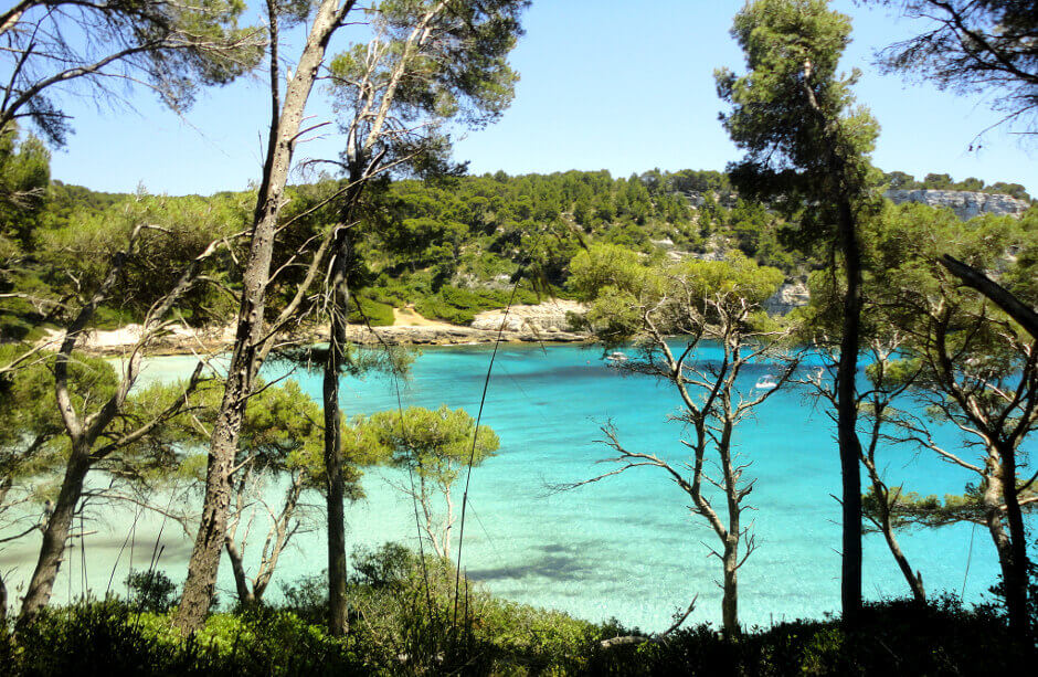 Plage de Cala Trebaluger à Minorque.