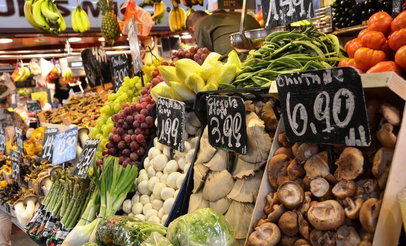 Étal d'un marché à Barcelone.