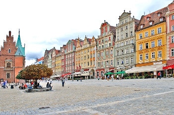 Une place à Wroclaw.