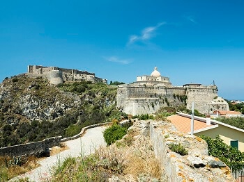 Un château en Sicile.