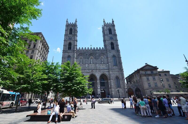 Église à Montréal.