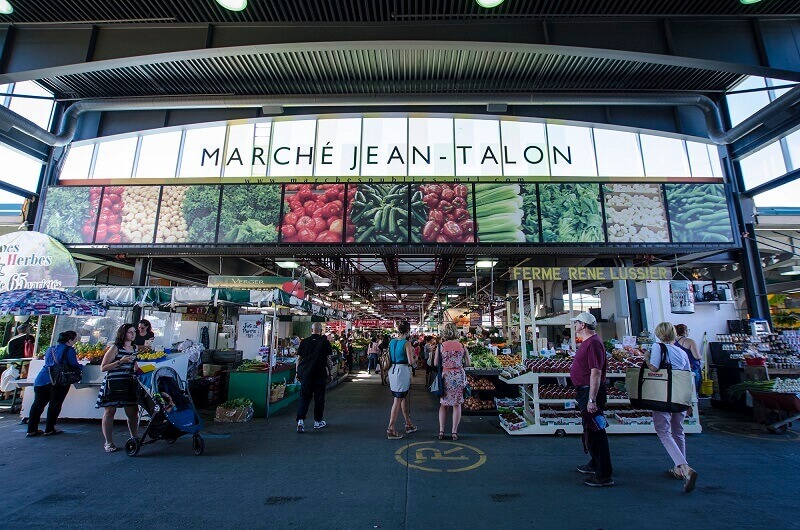 Marché couvert à Montréal.