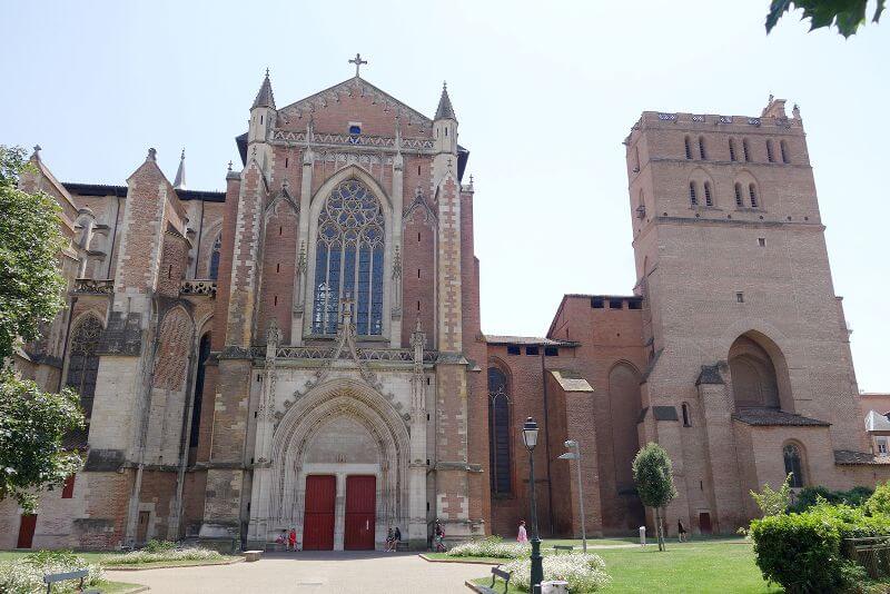 Vue de la cathédrale de Toulouse.