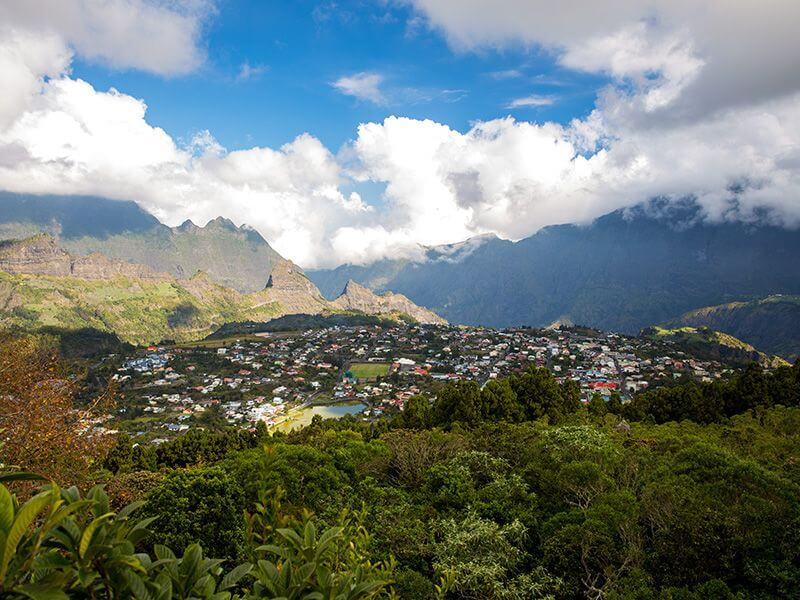 Cirque montagneux à La Réunion.