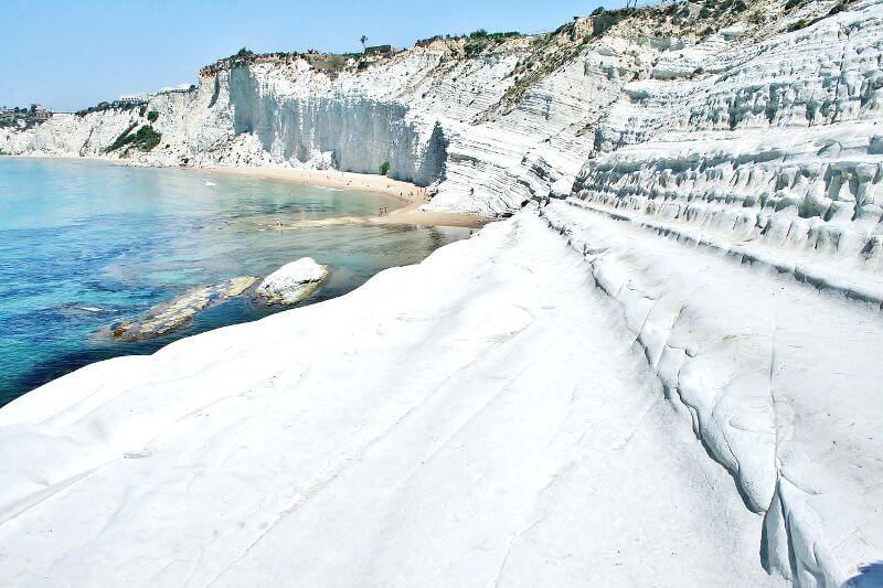 Falaise blanche en Sicile.