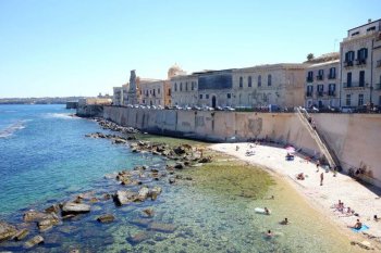 Le front de mer de Syracuse en Sicile.