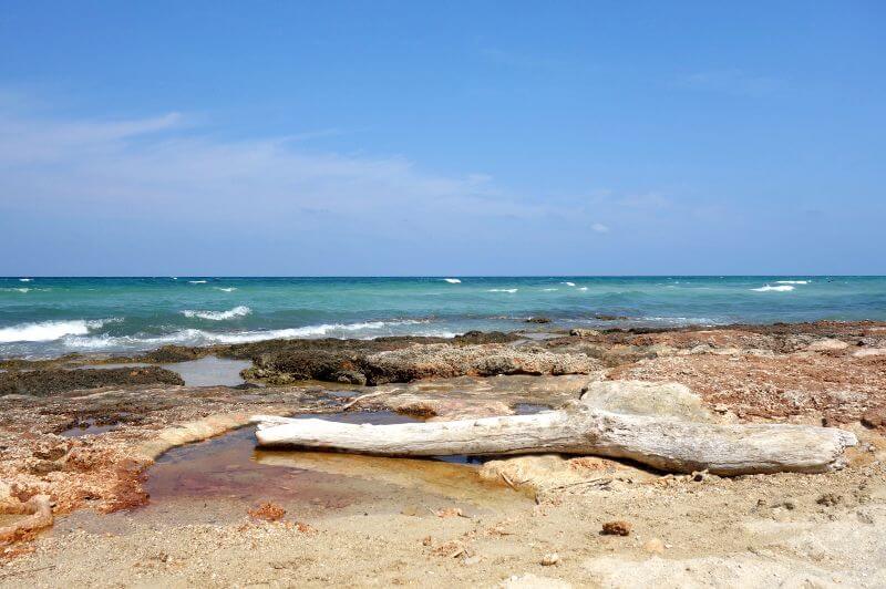 Plage sauvage en Italie.