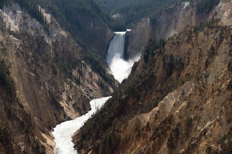 Cascade dans le parc national de Yellowstone.