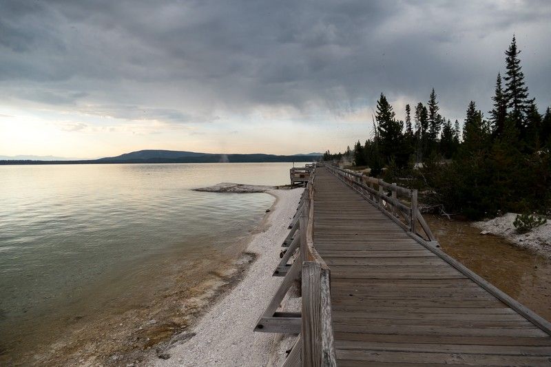 Lac dans le parc national de Yellowstone.