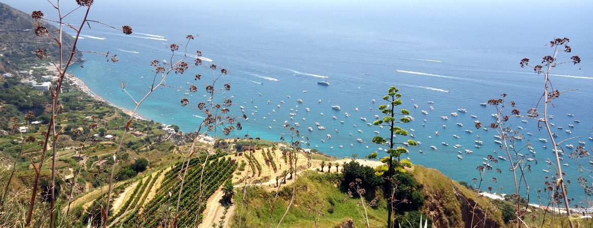 Vue de la côte de Procida près de Naples.