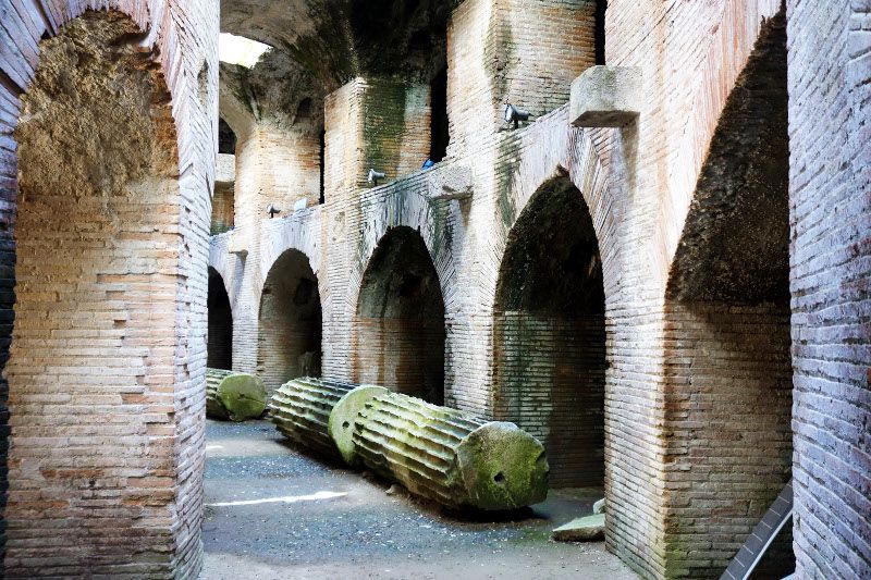 Amphithéâtre romain près de Naples.