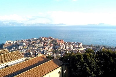 Panorama sur le golfe de Naples.