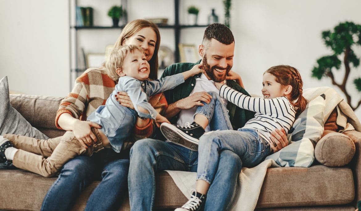 ouple avec deux enfants